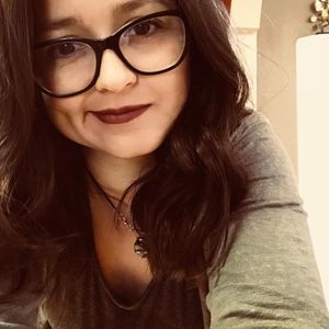 Meet your Posher, Alexis